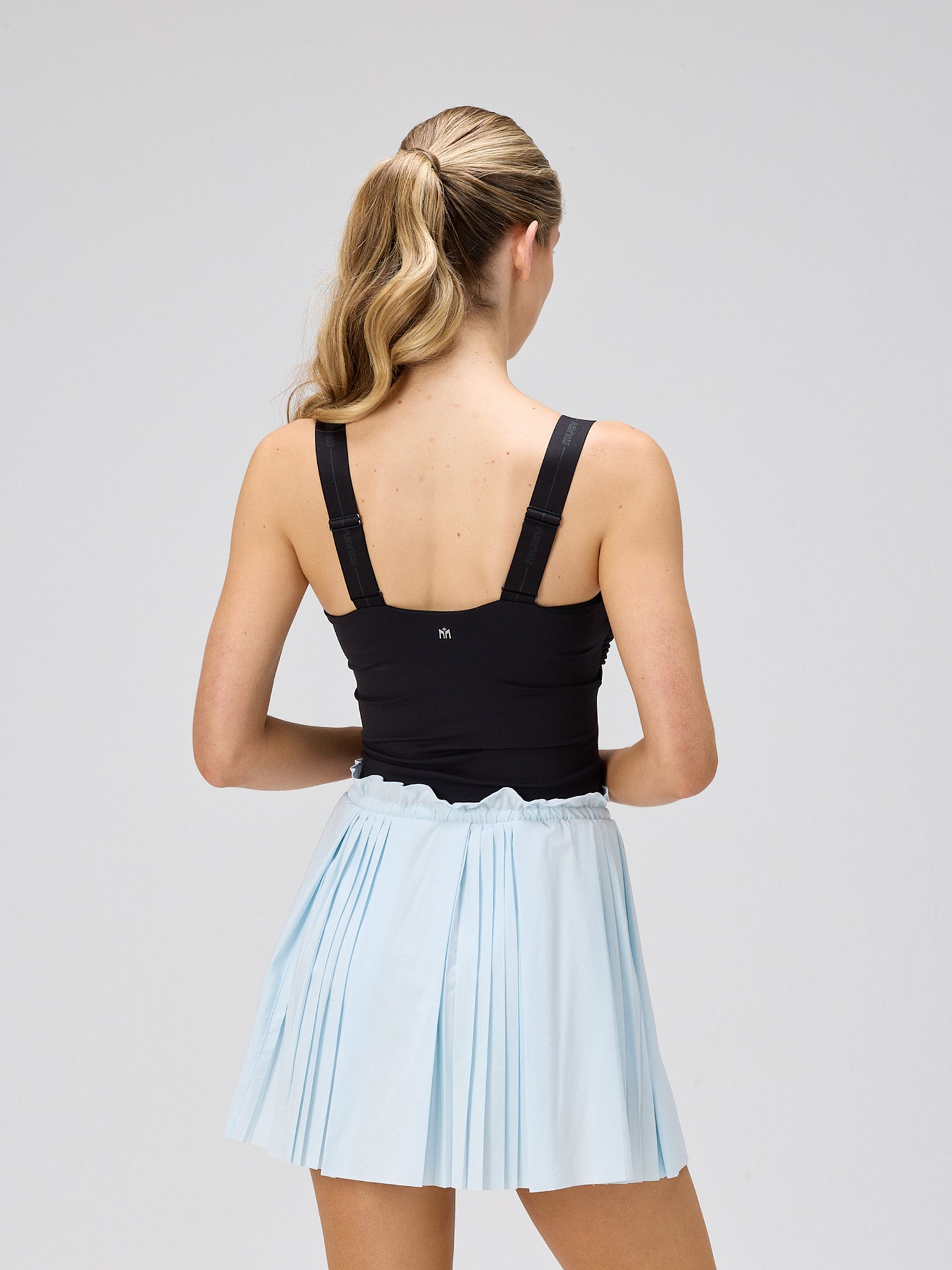 Airy Twist Tank - MUEV