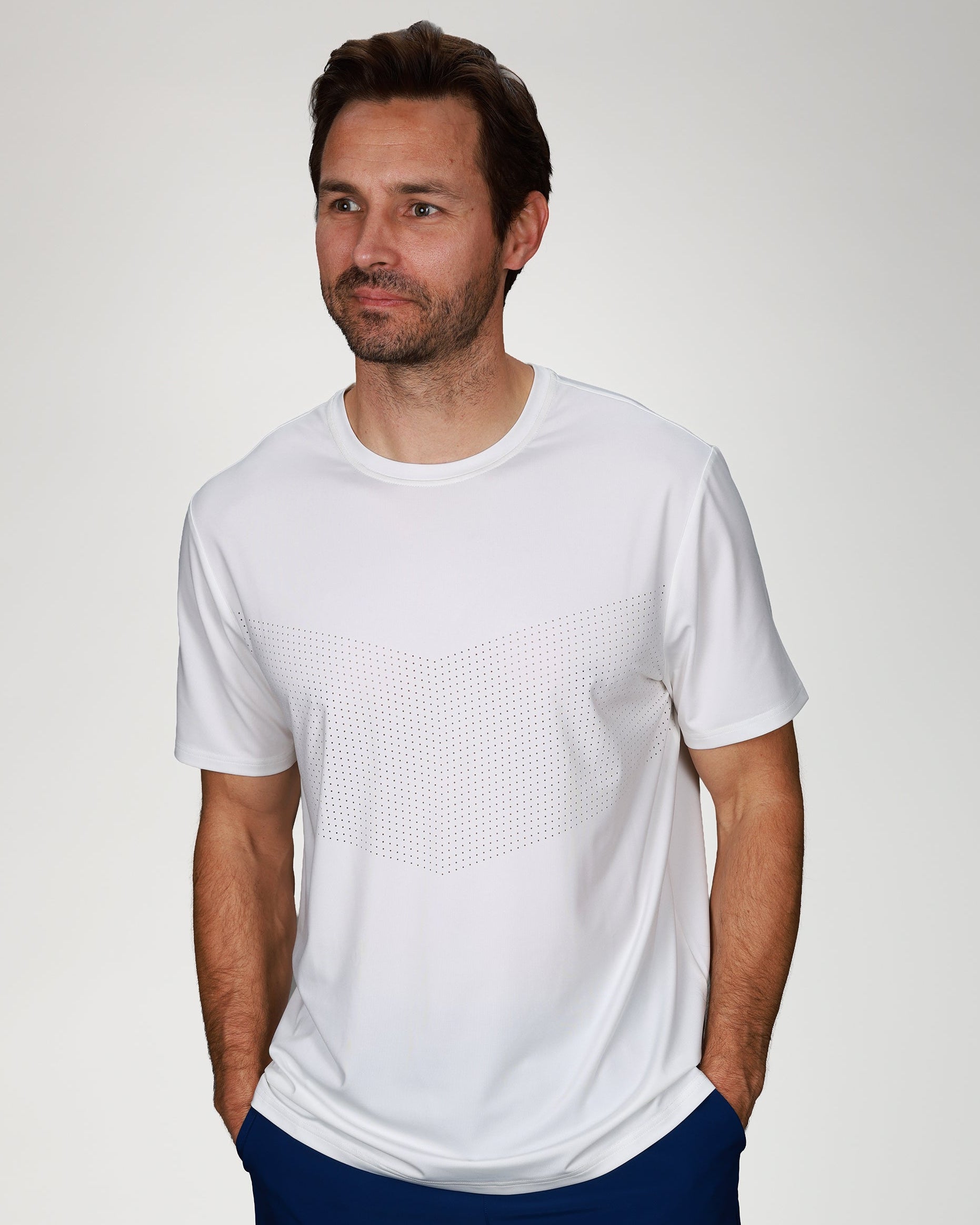 Chevron tee for pickleball in white