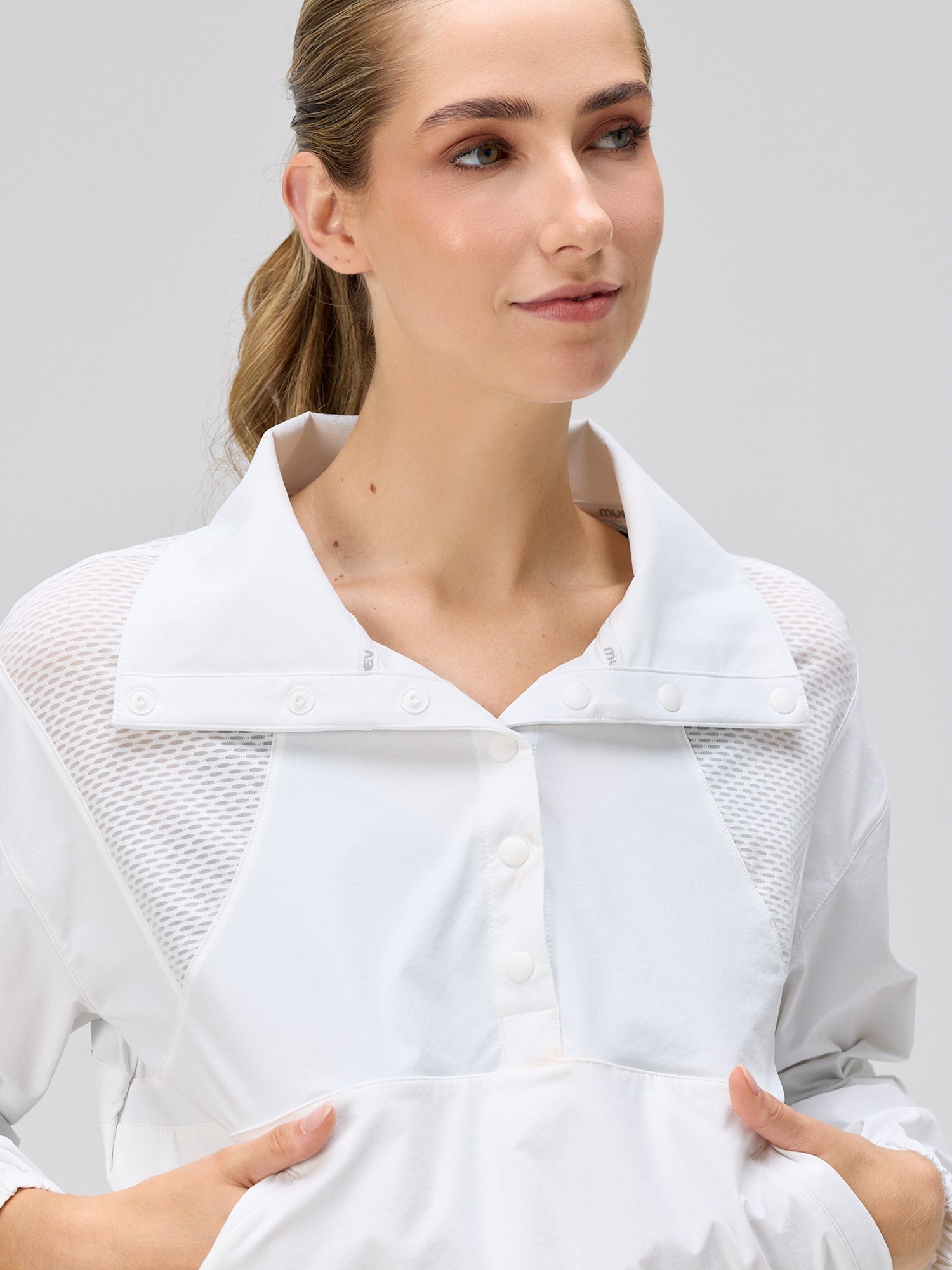 E Sas Crop Jacket - MUEV