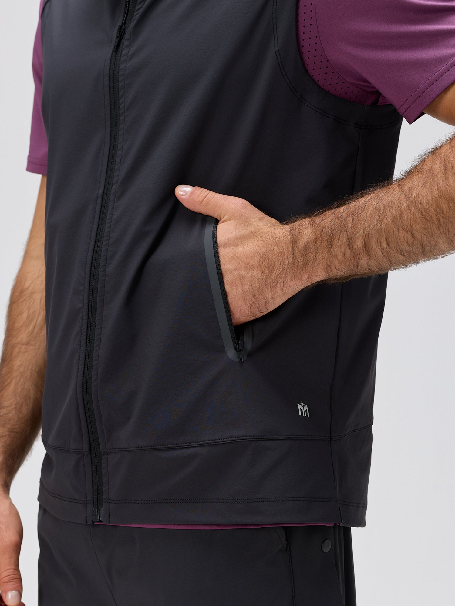 J Sas Vest - MUEV