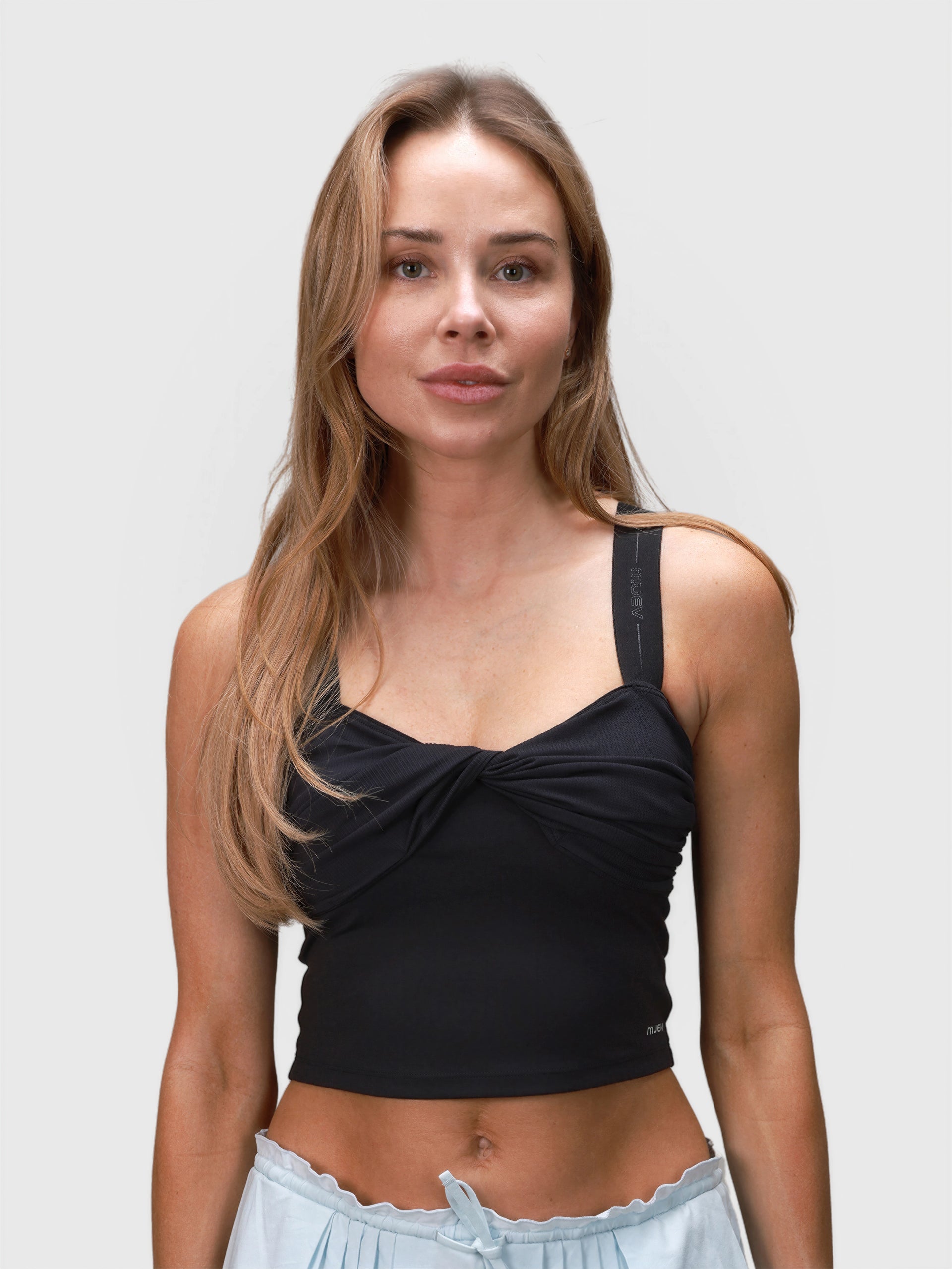 Muev_Women_Airy-Twist-