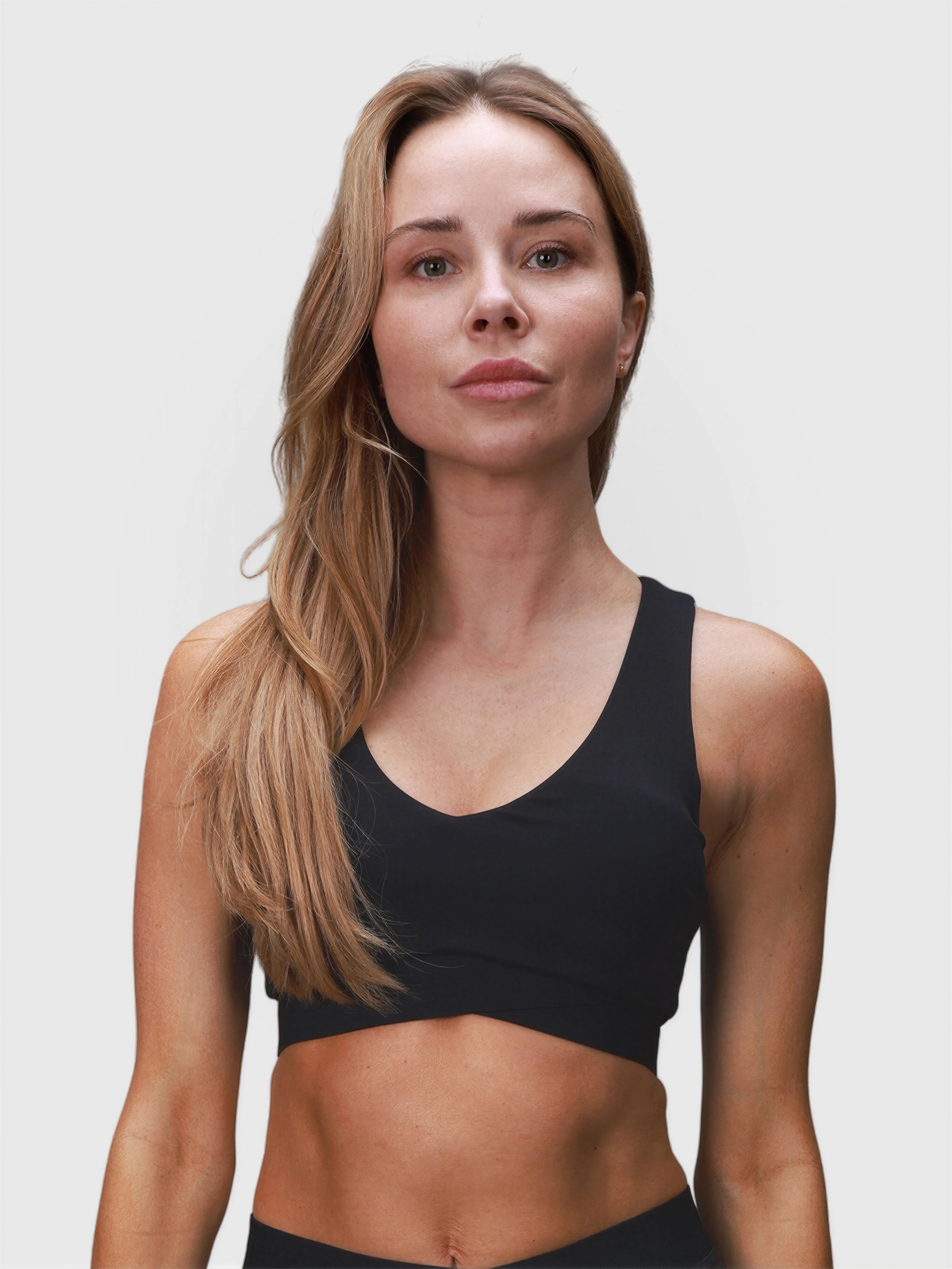 V Neck Tanklette Crop | Black - MUEV