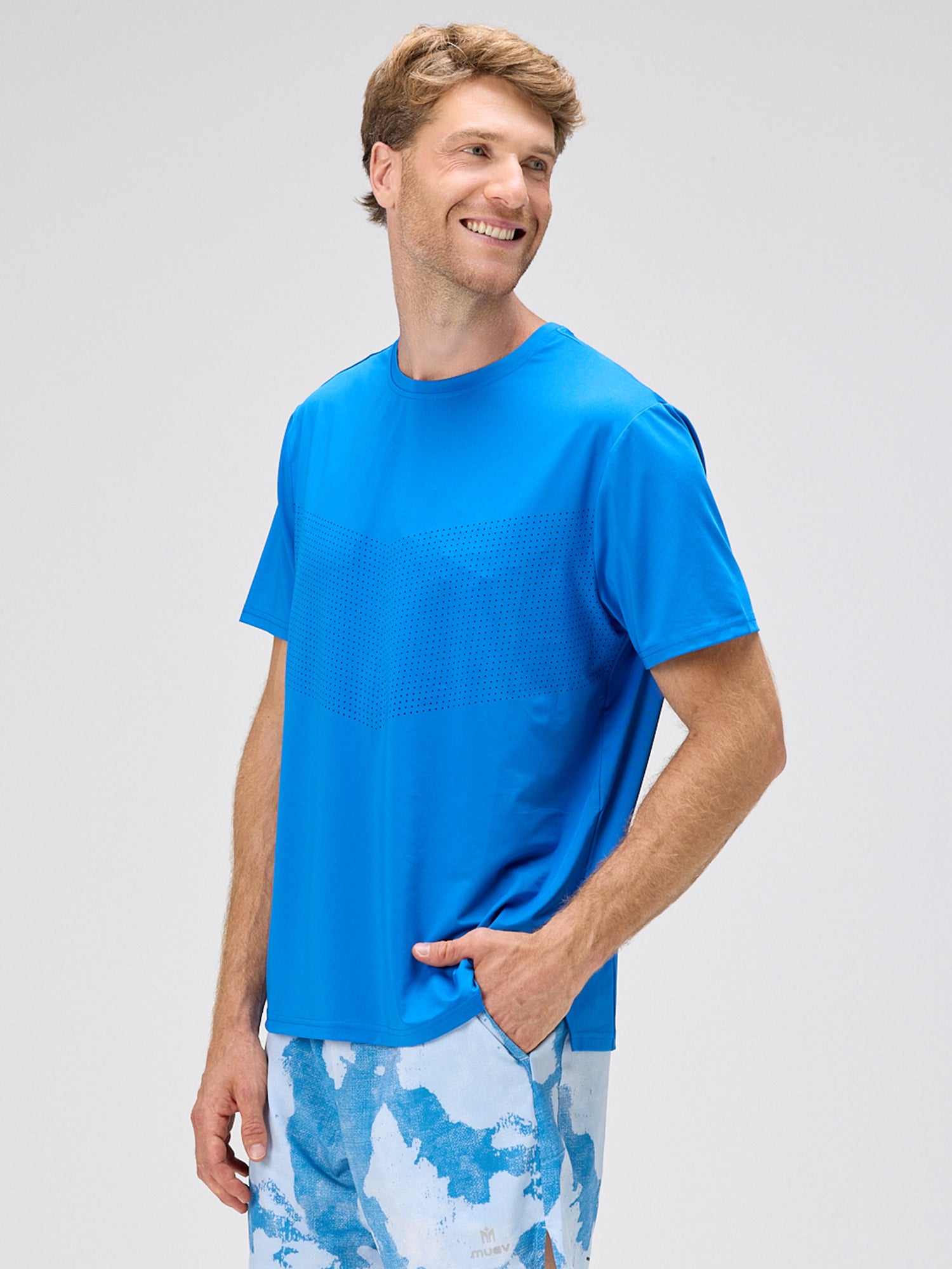 Chevron Tee - MUEV