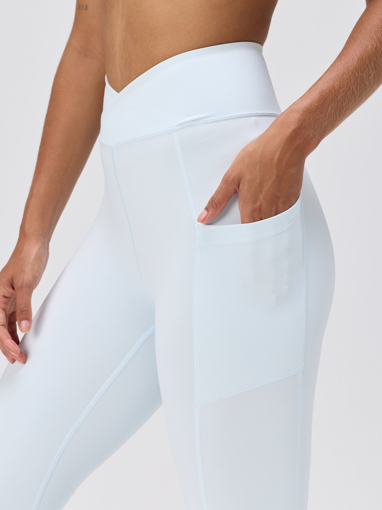 V Cross Over Leggings
